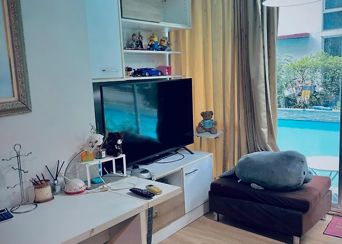 Spacious Pool View In Near Night Market شقة *